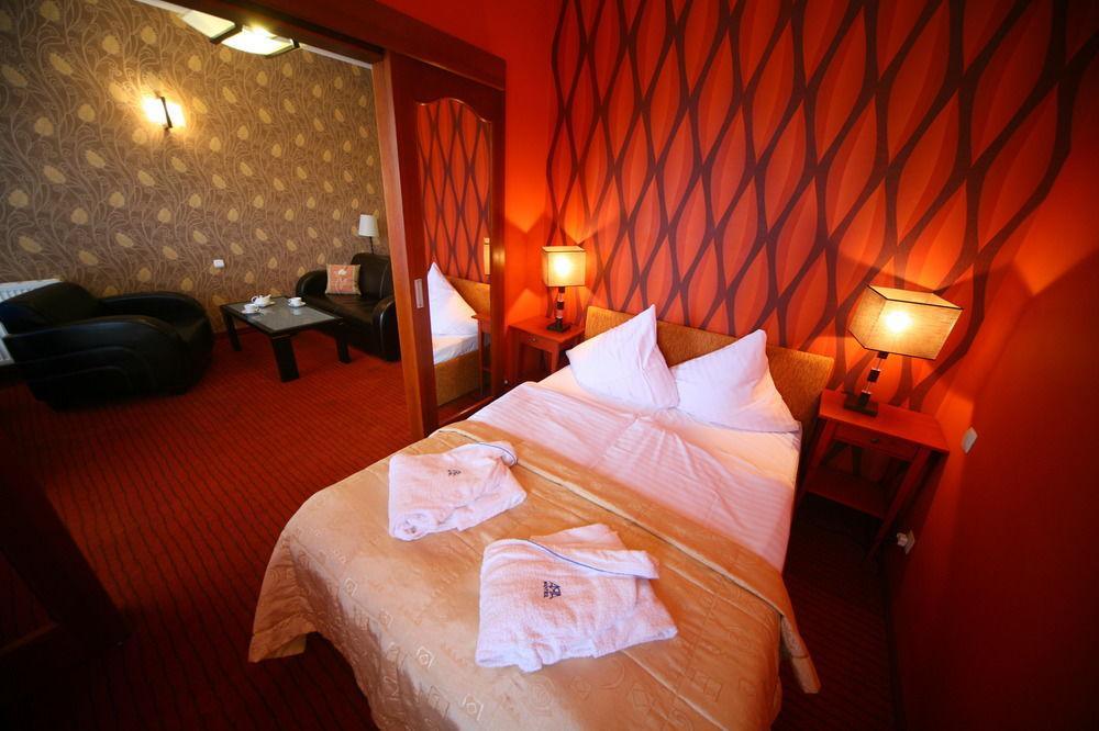 Hotel Ara - Dancing Club Restauracja Ara Jastrzębia Góra