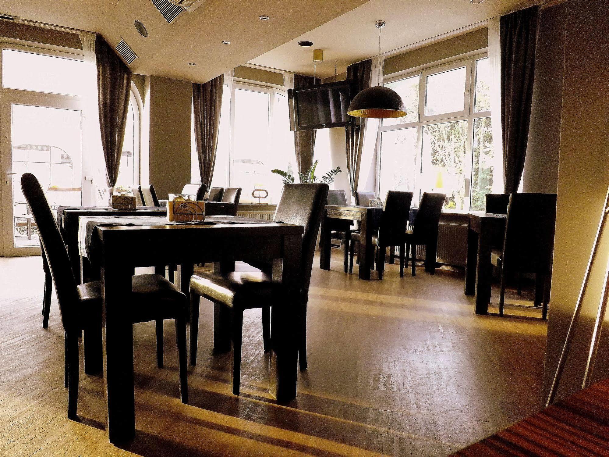 Ara - Dancing Club Restauracja Ara Jastrzębia Góra